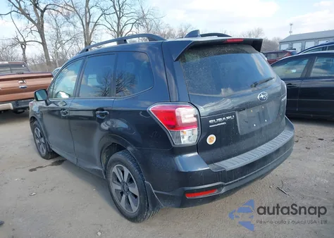 2018 Subaru Forester 2.5I Premium z USA, uszkodzony, nr VIN JF2SJAGC1JH497740